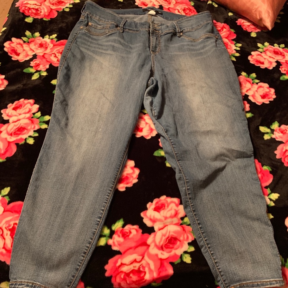 Torrid skinny jeans size 26 short